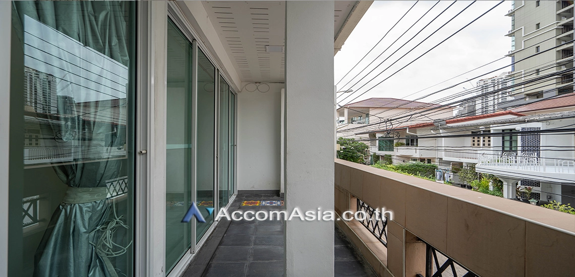 5  3 br Townhouse For Rent in Sukhumvit ,Bangkok BTS Phrom Phong AA30214