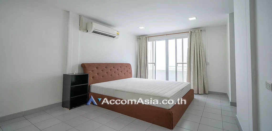 13  3 br Townhouse For Rent in sukhumvit ,Bangkok BTS Phrom Phong AA30214