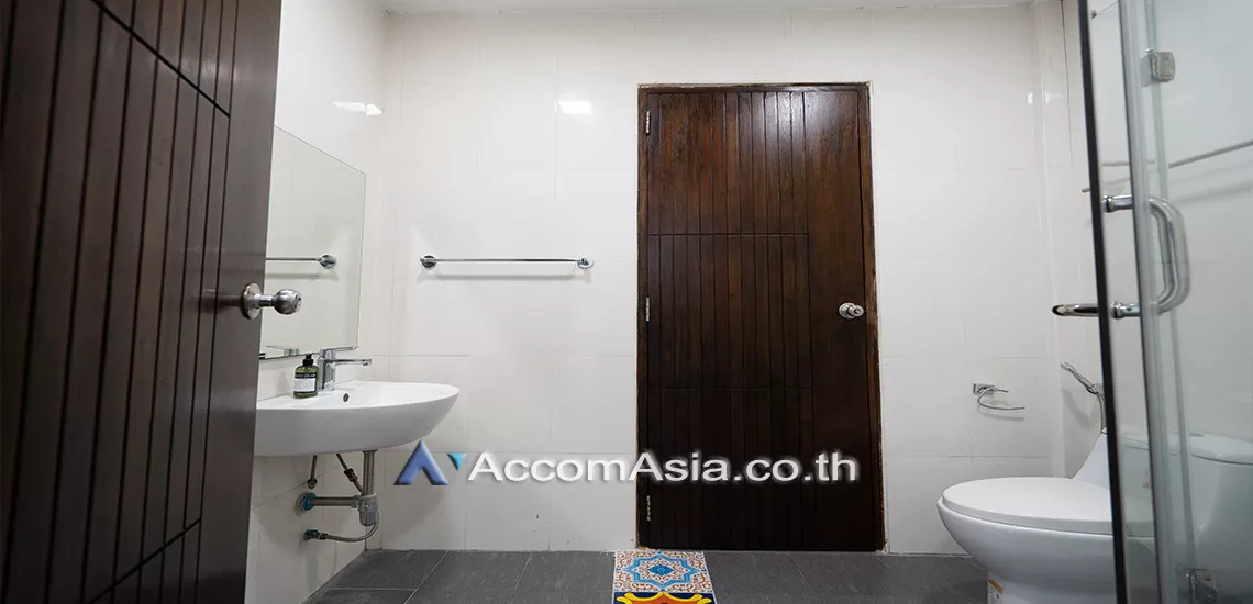 7  3 br Townhouse For Rent in sukhumvit ,Bangkok BTS Phrom Phong AA30214