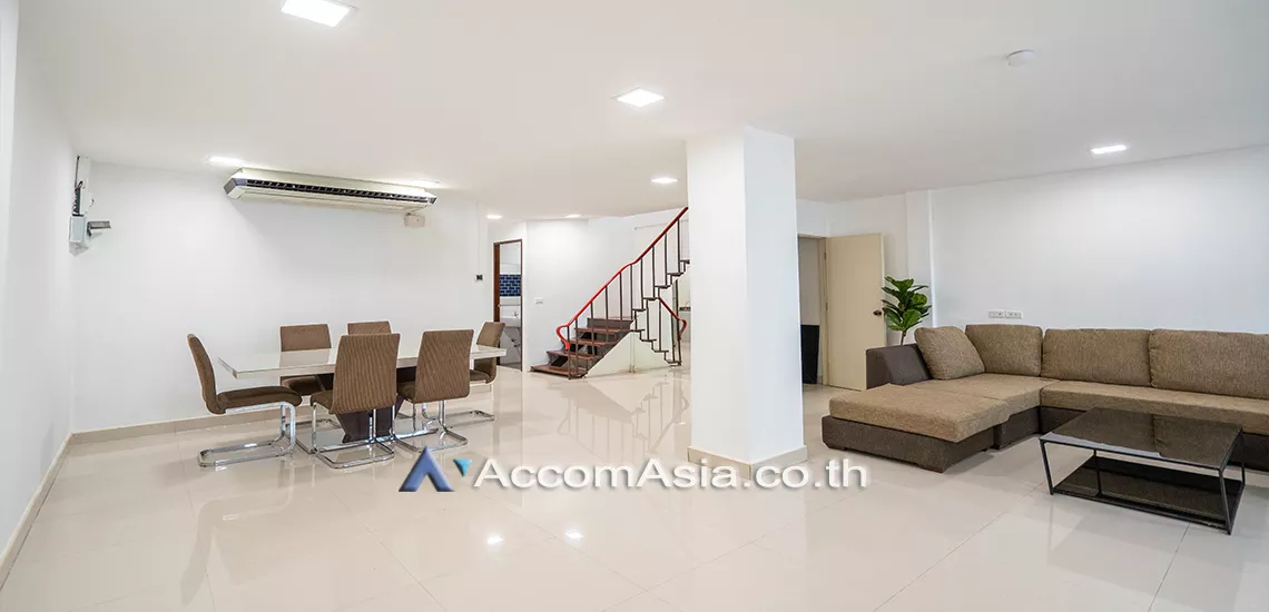 1  3 br Townhouse For Rent in sukhumvit ,Bangkok BTS Phrom Phong AA30214