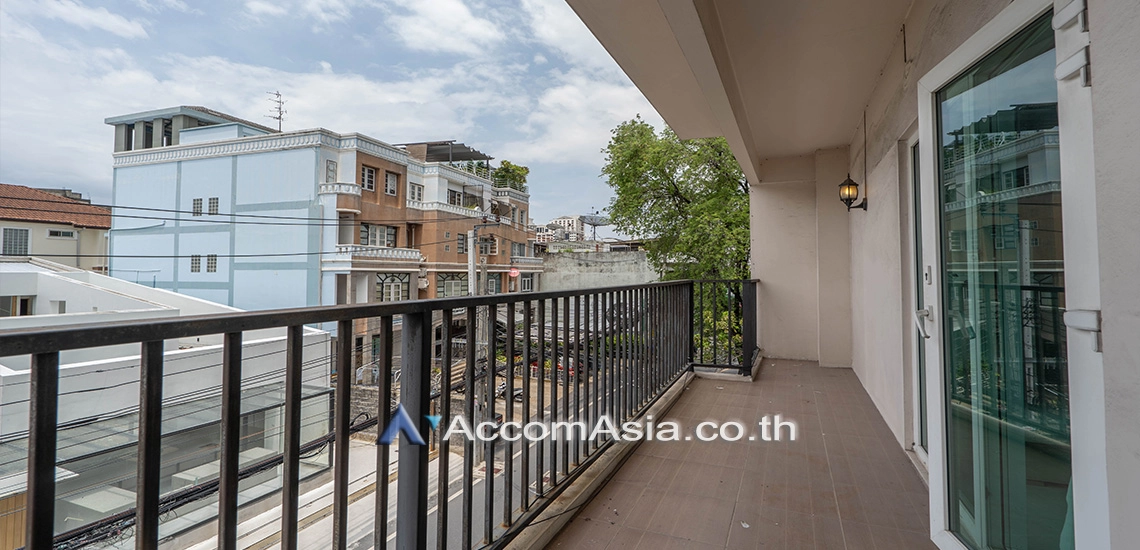 5  3 br Apartment For Rent in Sukhumvit ,Bangkok BTS Ekkamai at Spacious Unique AA30221