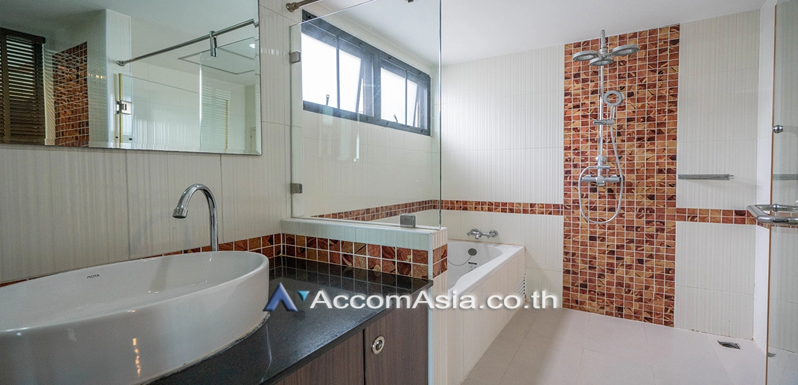 11  3 br Apartment For Rent in Sukhumvit ,Bangkok BTS Ekkamai at Spacious Unique AA30221