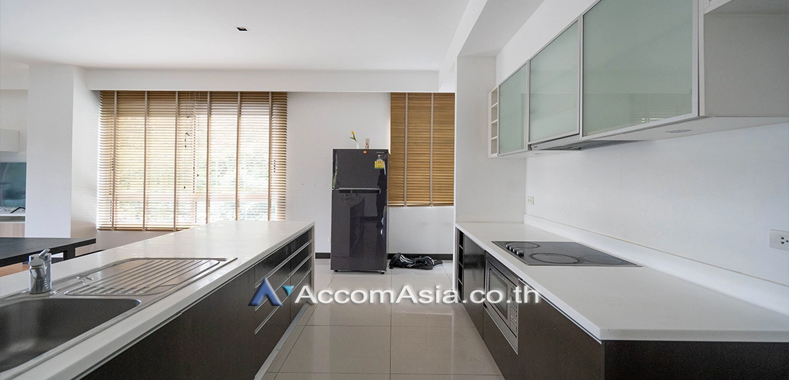 unit 3 Bedrooms  Condominium For Rent in Sathorn, Bangkok  near BRT Thanon Chan (AA30222)
