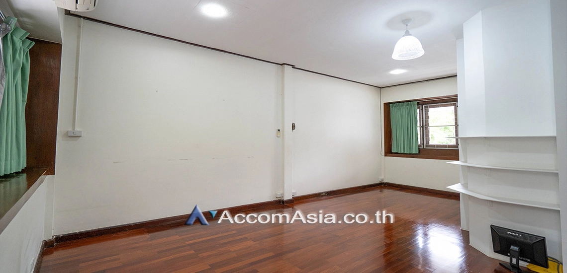 11  3 br House For Rent in sathorn ,Bangkok BTS Chong Nonsi - MRT Lumphini AA30234