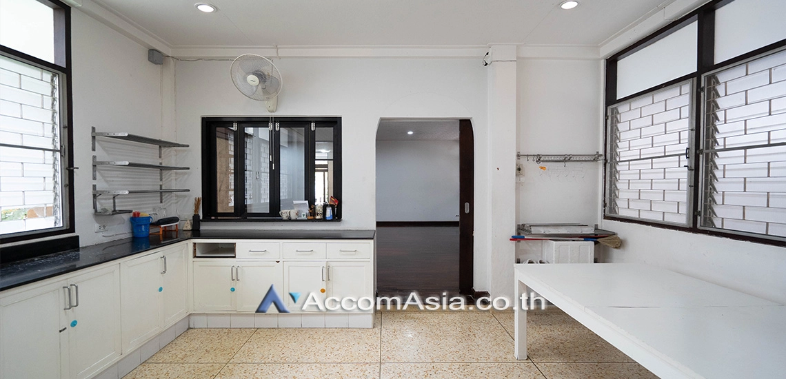 19  3 br House For Rent in sathorn ,Bangkok BTS Chong Nonsi - MRT Lumphini AA30234