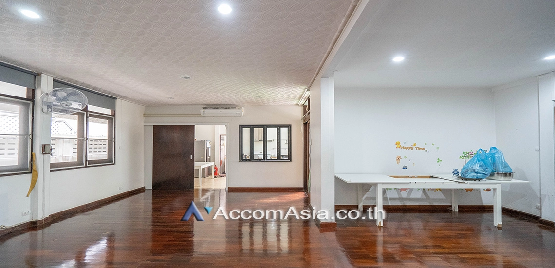9  3 br House For Rent in Sathorn ,Bangkok BTS Chong Nonsi - MRT Lumphini AA30234