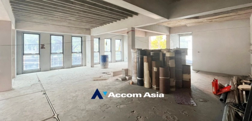 10  Shophouse for rent and sale in Sukhumvit ,Bangkok BTS Phrom Phong AA30236