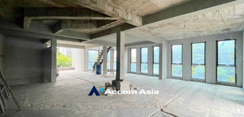 4  Shophouse for rent and sale in Sukhumvit ,Bangkok BTS Phrom Phong AA30236