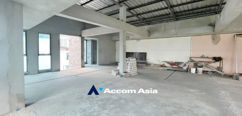 11  Shophouse for rent and sale in Sukhumvit ,Bangkok BTS Phrom Phong AA30236