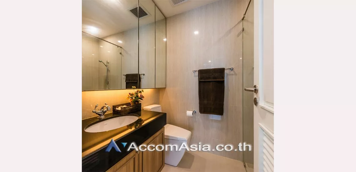 11  2 br Apartment For Rent in Ploenchit ,Bangkok BTS Ploenchit at Step to Lumpini Park AA30264