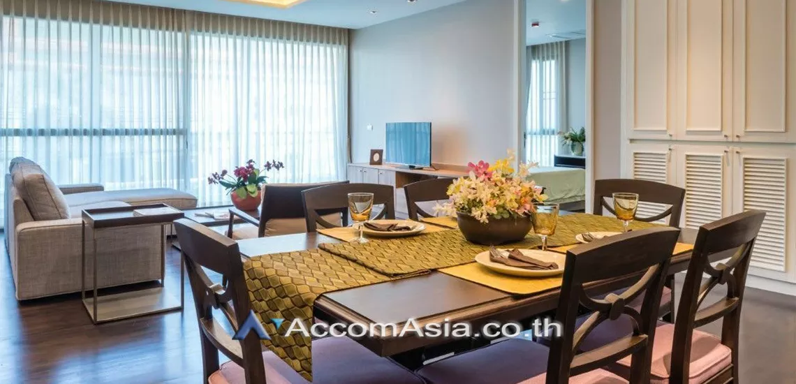  2 Bedrooms  Apartment For Rent in Ploenchit, Bangkok  near BTS Ploenchit (AA30264)