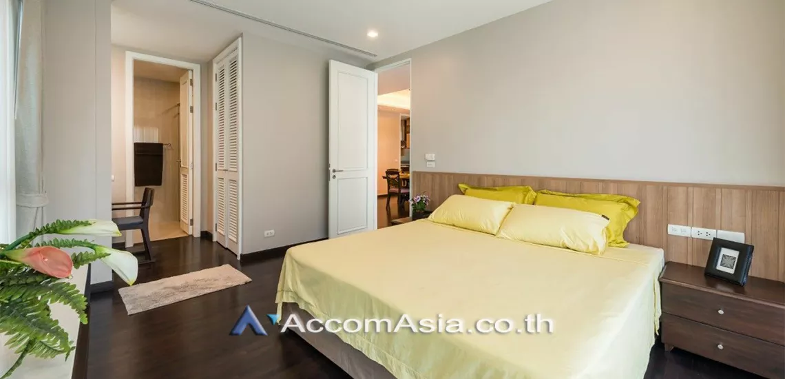 6  2 br Apartment For Rent in Ploenchit ,Bangkok BTS Ploenchit at Step to Lumpini Park AA30264