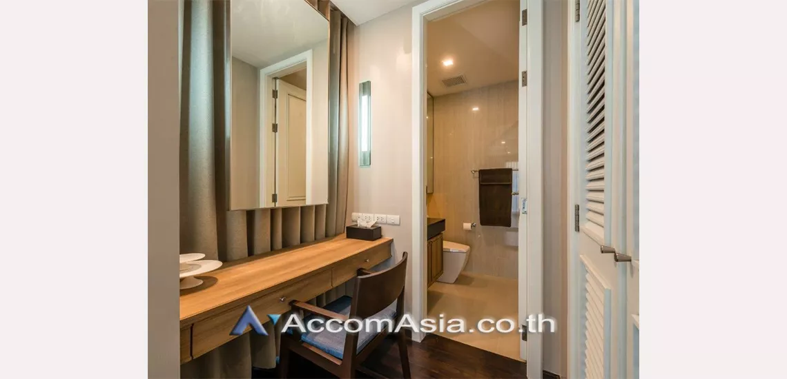 10  2 br Apartment For Rent in Ploenchit ,Bangkok BTS Ploenchit at Step to Lumpini Park AA30264
