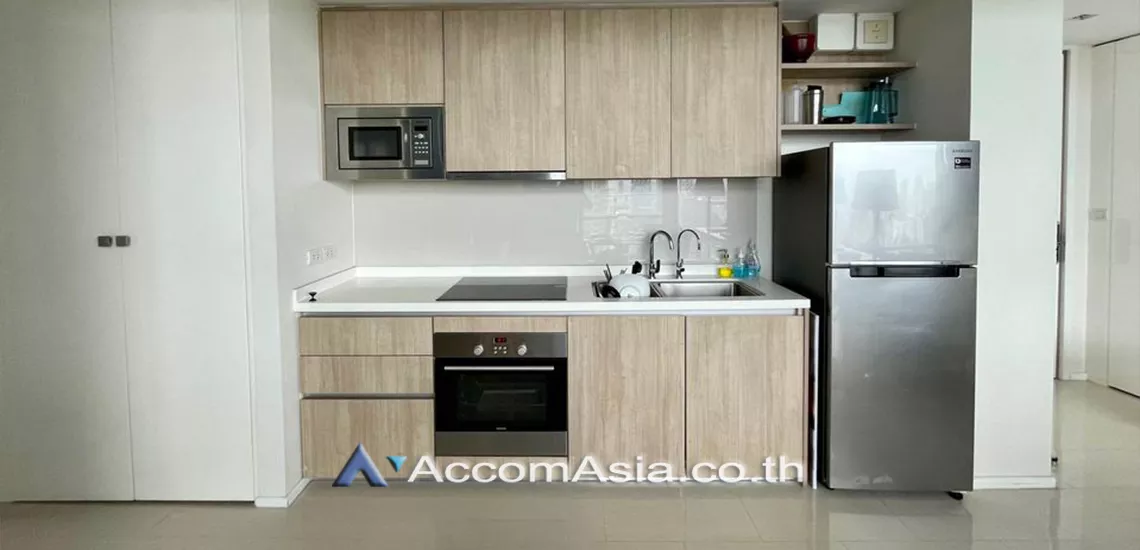  2 Bedrooms  Condominium For Rent & Sale in Phaholyothin, Bangkok  near MRT Phetchaburi (AA30265)