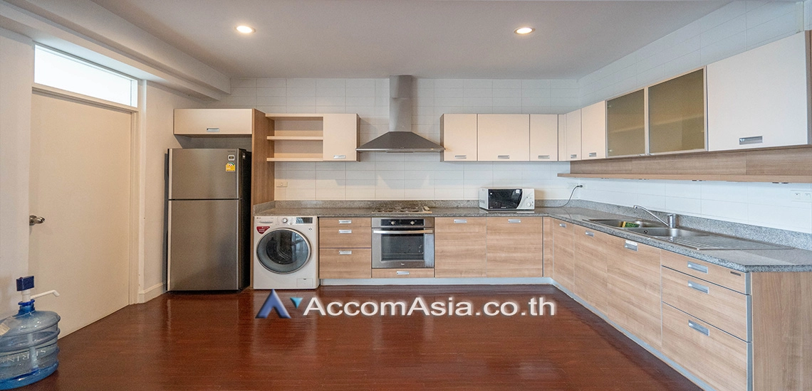 unitPet friendly |  3 Bedrooms  Apartment For Rent in Sukhumvit, Bangkok  near BTS Phrom Phong (AA30277)