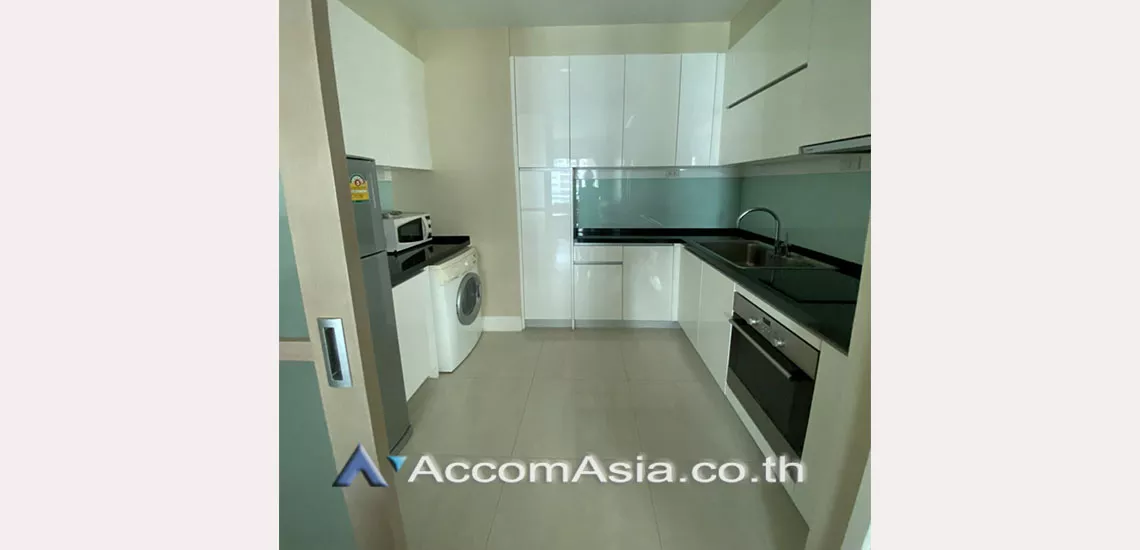 unit 2 Bedrooms  Condominium For Rent in Sukhumvit, Bangkok  near BTS Phrom Phong (AA30281)