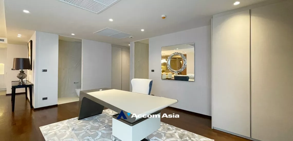 7  3 br Condominium For Sale in Sukhumvit ,Bangkok BTS Thong Lo at La Citta Delre AA30287