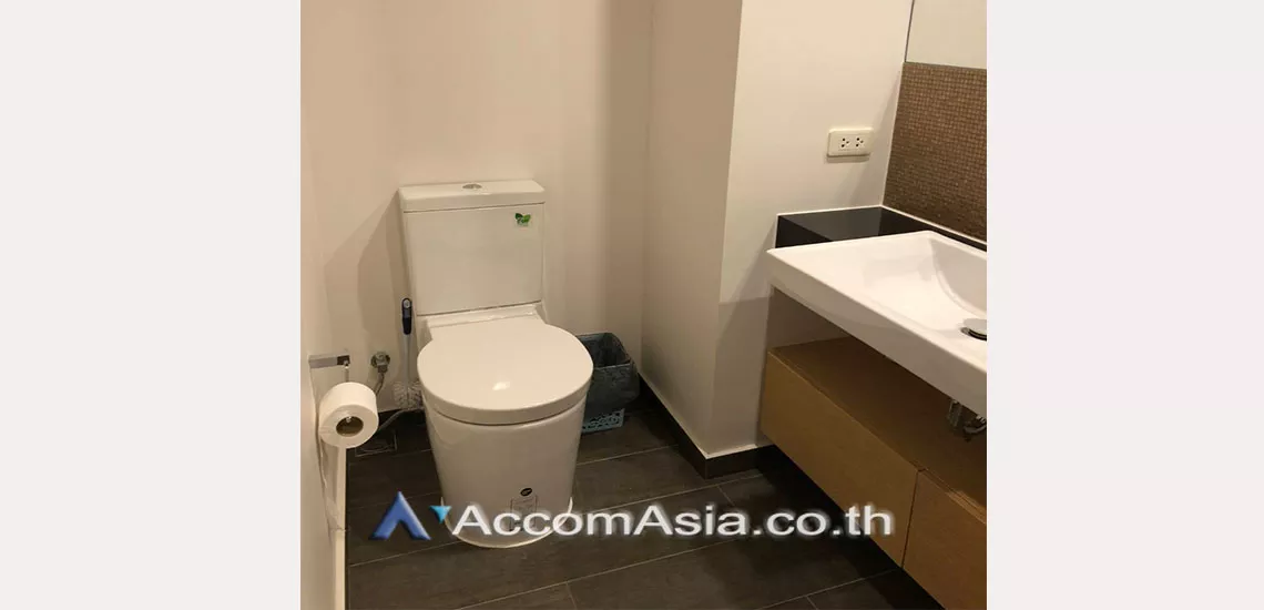 9  1 br Condominium For Rent in Sukhumvit ,Bangkok BTS Ekkamai at The Lofts Ekkamai  AA30320