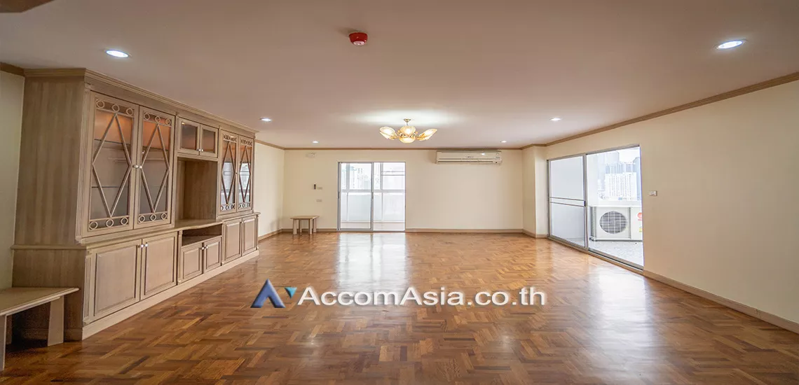 unit 3 Bedrooms  Condominium For Rent in Sukhumvit, Bangkok  near BTS Phrom Phong (AA30334)