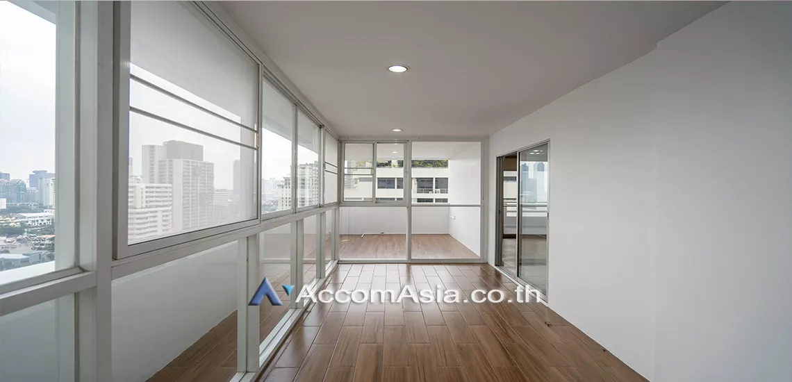  1  3 br Condominium For Rent in Sukhumvit ,Bangkok BTS Phrom Phong at Regent On The Park 3 AA30334