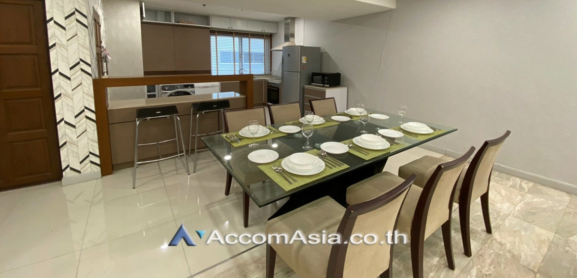 unit 3 Bedrooms  Condominium For Rent in Sukhumvit, Bangkok  near BTS Phrom Phong (AA30335)