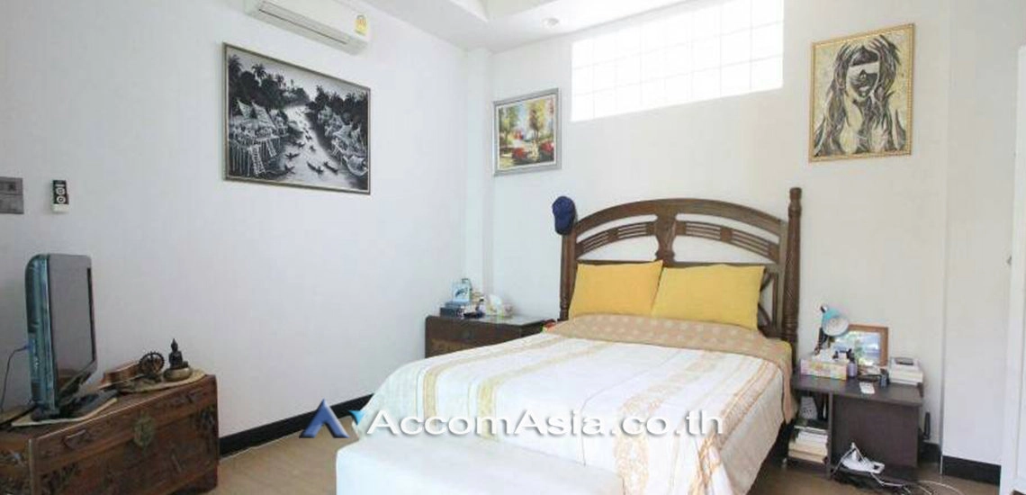 10  5 br House for rent and sale in Sukhumvit ,Bangkok BTS Ekkamai AA30338