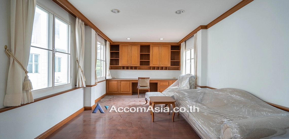 11  4 br House For Rent in Sukhumvit ,Bangkok BTS Thong Lo at Baan Klang Krung Thonglor AA30357