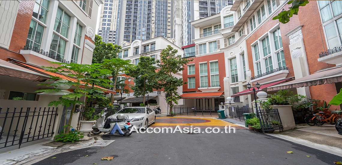 21  4 br House For Rent in Sukhumvit ,Bangkok BTS Thong Lo at Baan Klang Krung Thonglor AA30357