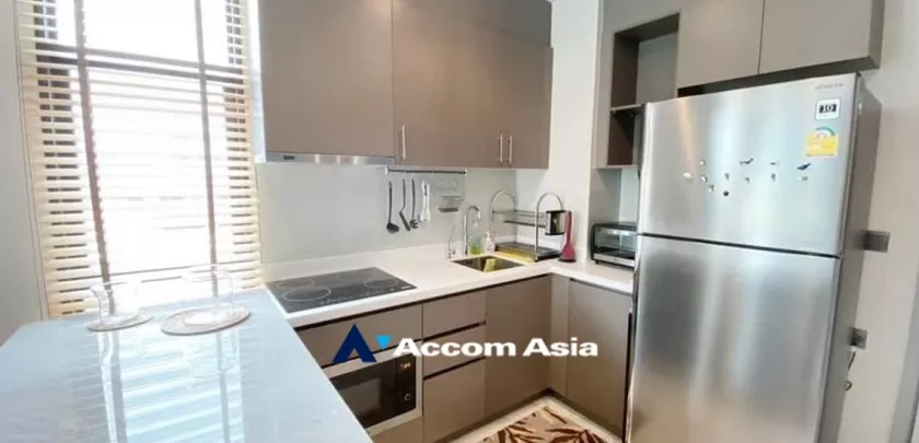 unit 2 Bedrooms  Condominium For Rent in Sukhumvit, Bangkok  near BTS Ekkamai (AA30365)