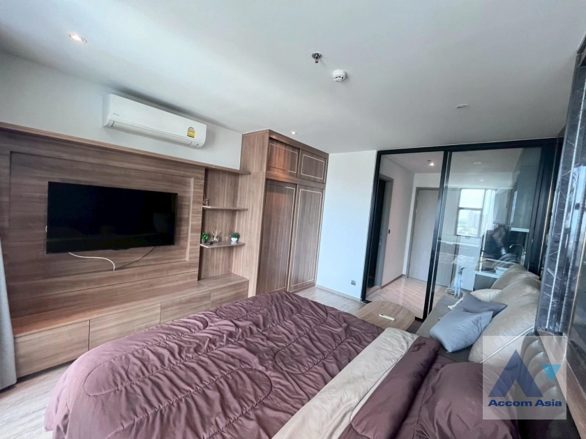 unit 1 Bedroom  Condominium For Rent & Sale in Sukhumvit, Bangkok  near BTS Ekkamai (AA30369)