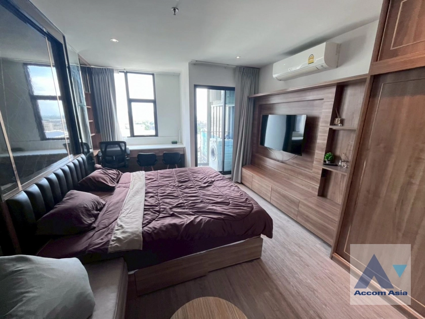 unit 1 Bedroom  Condominium For Rent & Sale in Sukhumvit, Bangkok  near BTS Ekkamai (AA30369)