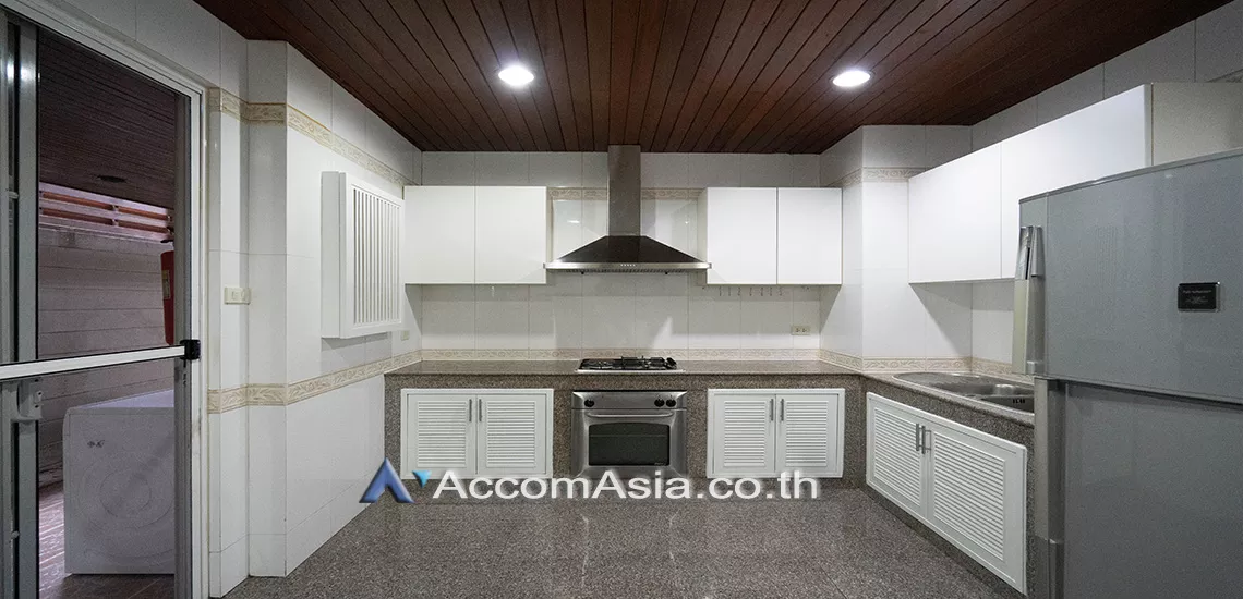 10  4 br House For Rent in Sukhumvit ,Bangkok BTS Ekkamai at House in Compound AA30381
