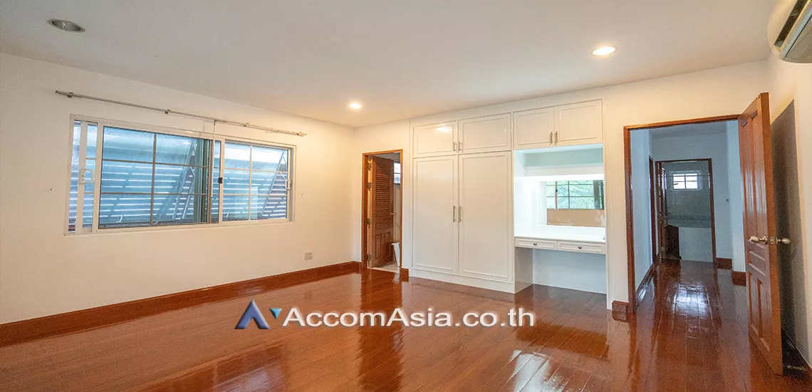 8  4 br House For Rent in Sukhumvit ,Bangkok BTS Ekkamai at House in Compound AA30381