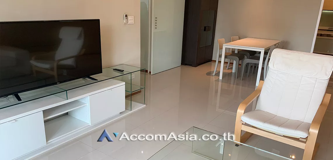 Pet friendly |  2 Bedrooms  Condominium For Rent in Ploenchit, Bangkok  near BTS Chitlom (AA30383)