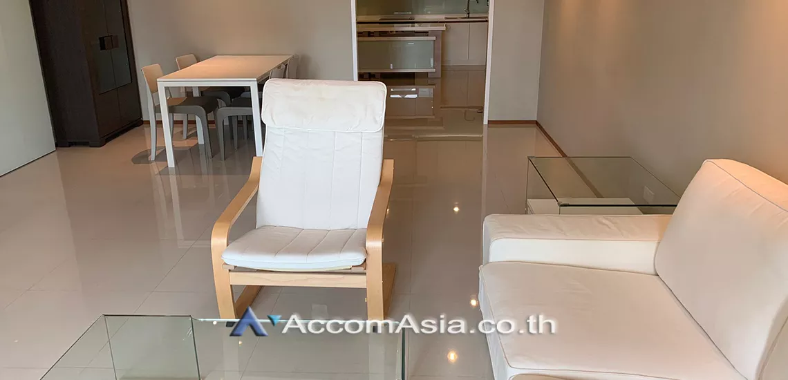 Pet friendly |  2 Bedrooms  Condominium For Rent in Ploenchit, Bangkok  near BTS Chitlom (AA30383)