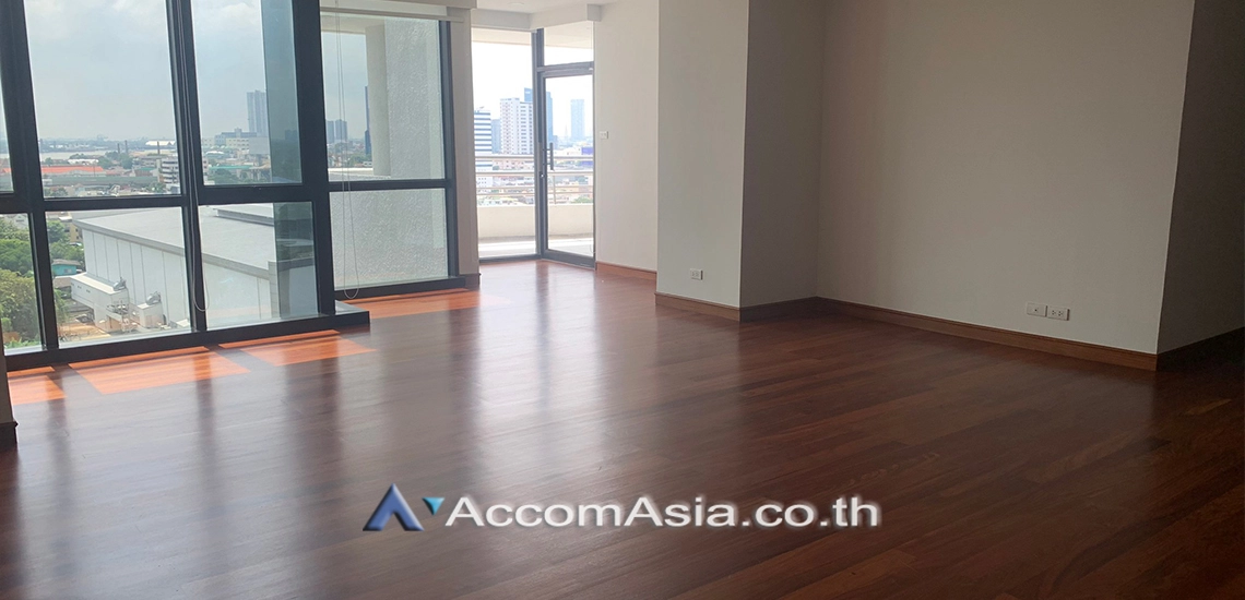 unitBig Balcony | Bright condo with city views and clean wooden floors in Sathorn (AA30387)