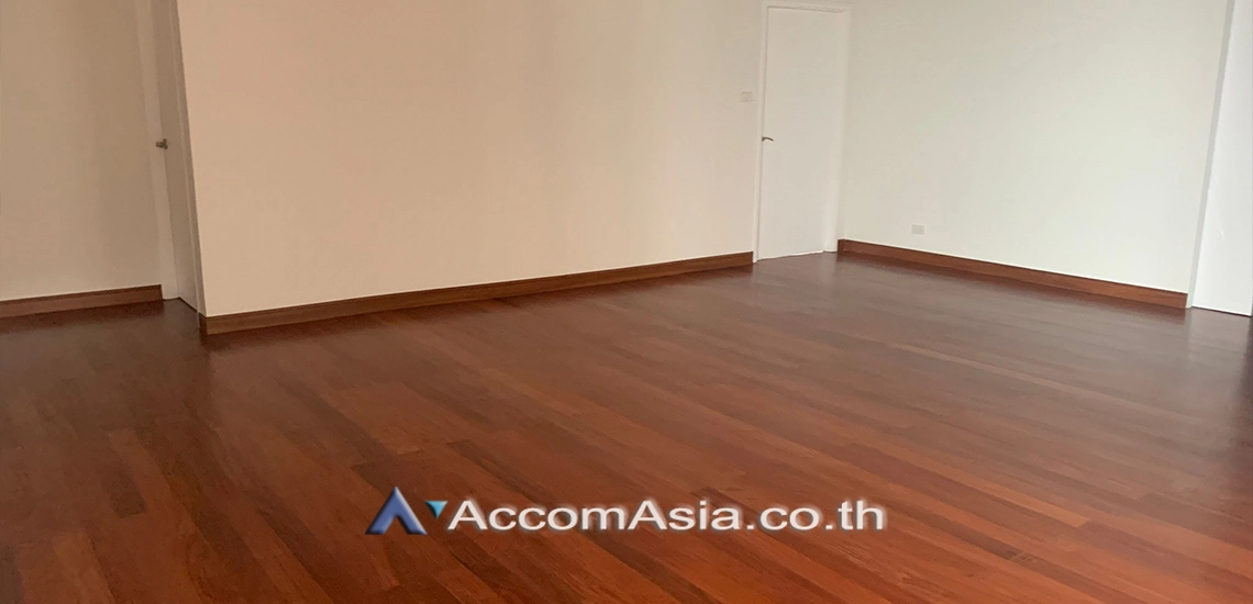 unitBig Balcony | Bright condo with city views and clean wooden floors in Sathorn (AA30387)
