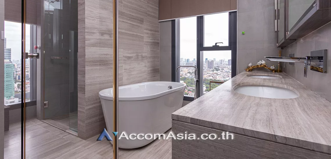 15  3 br Condominium For Rent in Silom ,Bangkok BTS Surasak at The Diplomat Sathorn AA30389