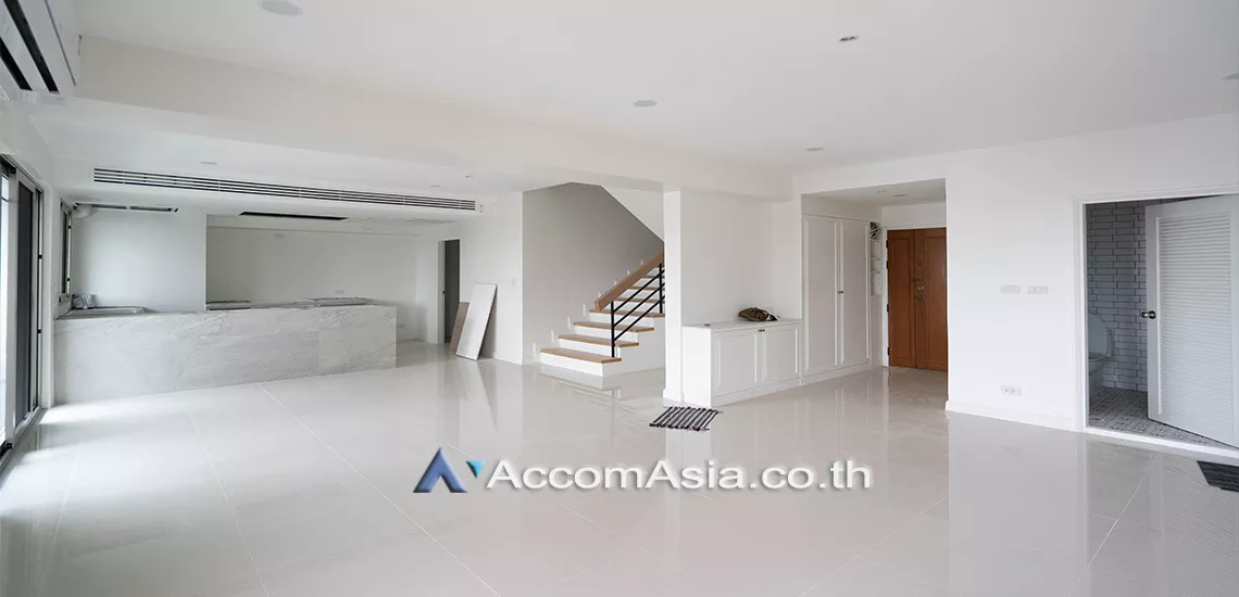 Duplex Condo |  Royal Castle Sukhumvit 39 Condominium  2 Bedroom for Rent BTS Phrom Phong in Sukhumvit Bangkok