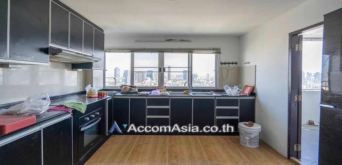 5  3 br Condominium For Rent in Sukhumvit ,Bangkok BTS Phrom Phong at Regent On The Park 3 AA30399