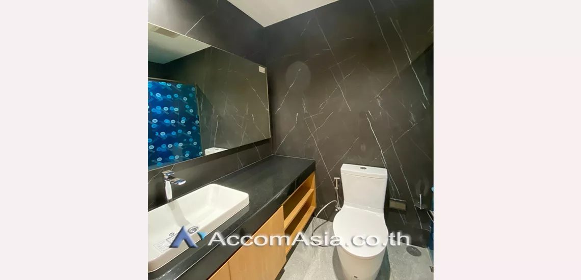 12  3 br Apartment For Rent in Sukhumvit ,Bangkok BTS Thong Lo at Modern Brand new Building AA30401