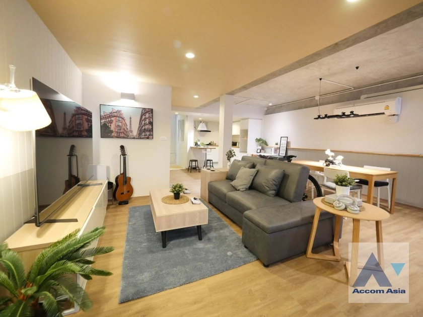  1  3 br Townhouse For Rent in Sukhumvit ,Bangkok BTS Phra khanong AA30404