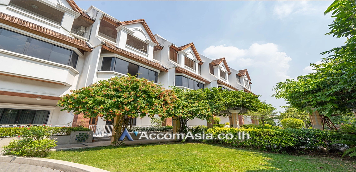 Lotus Point Ekkamai Townhouse  4 Bedroom for Rent BTS Ekkamai in Sukhumvit Bangkok