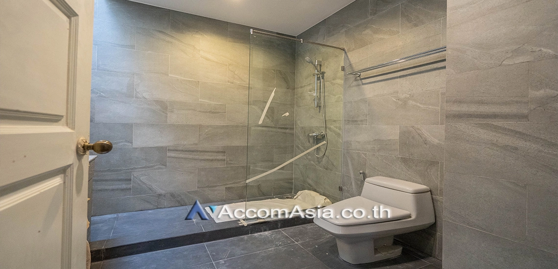 15  4 br Townhouse For Rent in Sukhumvit ,Bangkok BTS Ekkamai at Lotus Point Ekkamai AA30412