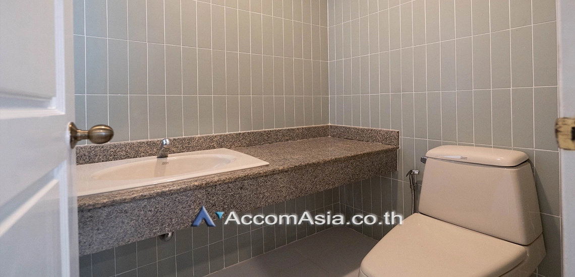 16  4 br Townhouse For Rent in Sukhumvit ,Bangkok BTS Ekkamai at Lotus Point Ekkamai AA30412