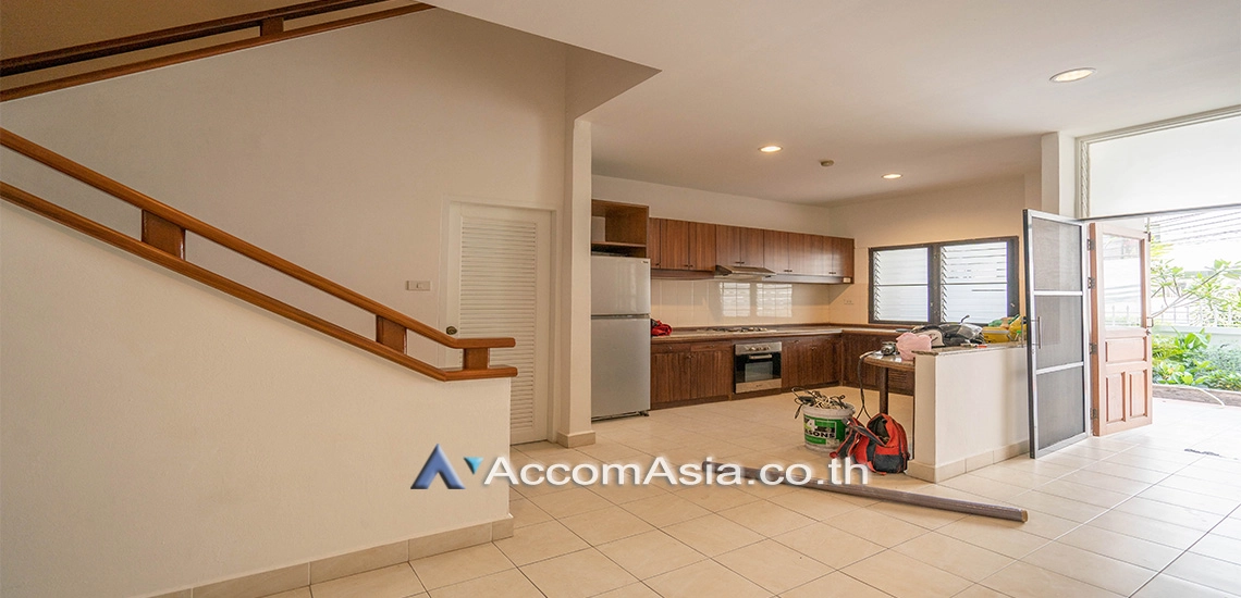 4  4 br Townhouse For Rent in Sukhumvit ,Bangkok BTS Ekkamai at Lotus Point Ekkamai AA30412