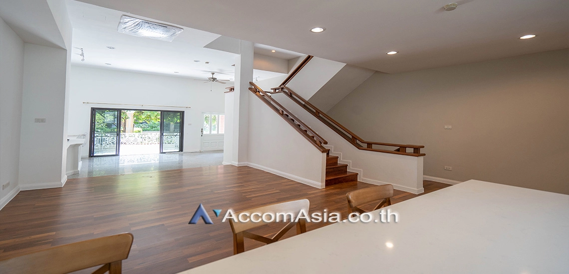 7  4 br Townhouse For Rent in Sukhumvit ,Bangkok BTS Ekkamai at Lotus Point Ekkamai AA30412