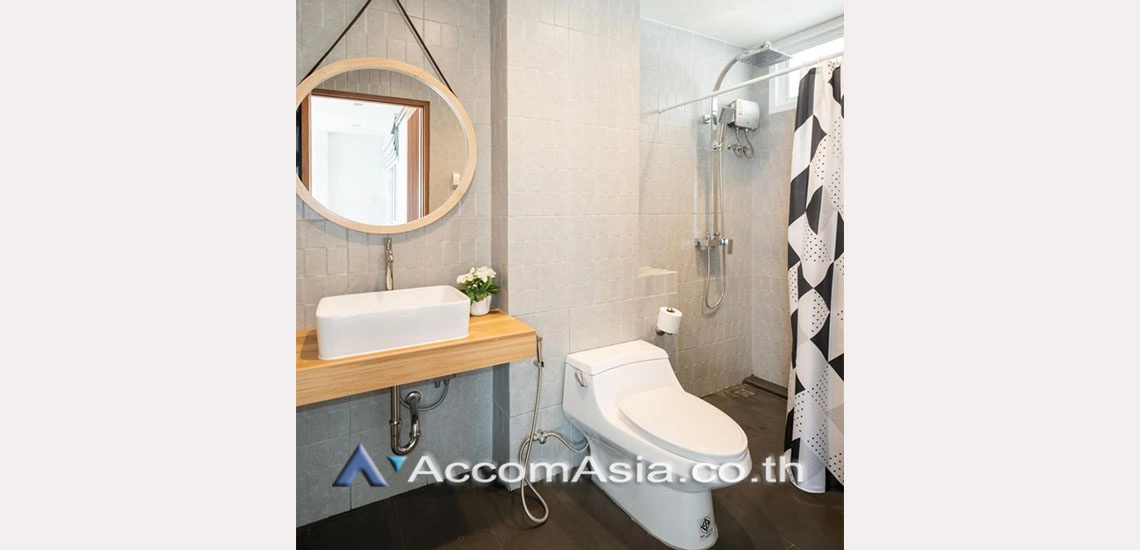 14  5 br House For Rent in Sukhumvit ,Bangkok BTS Ekkamai AA30419