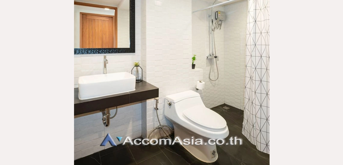 13  5 br House For Rent in Sukhumvit ,Bangkok BTS Ekkamai AA30419