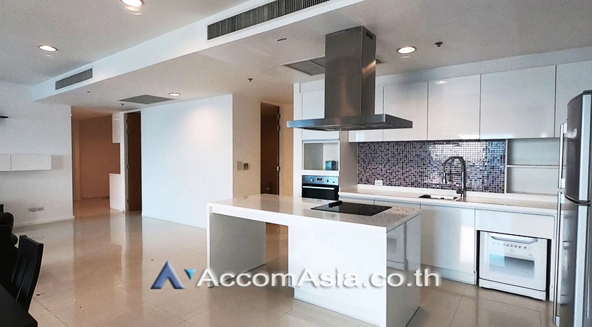 unit 3 Bedrooms  Condominium For Rent & Sale in Ploenchit, Bangkok  near BTS Chitlom (AA30421)